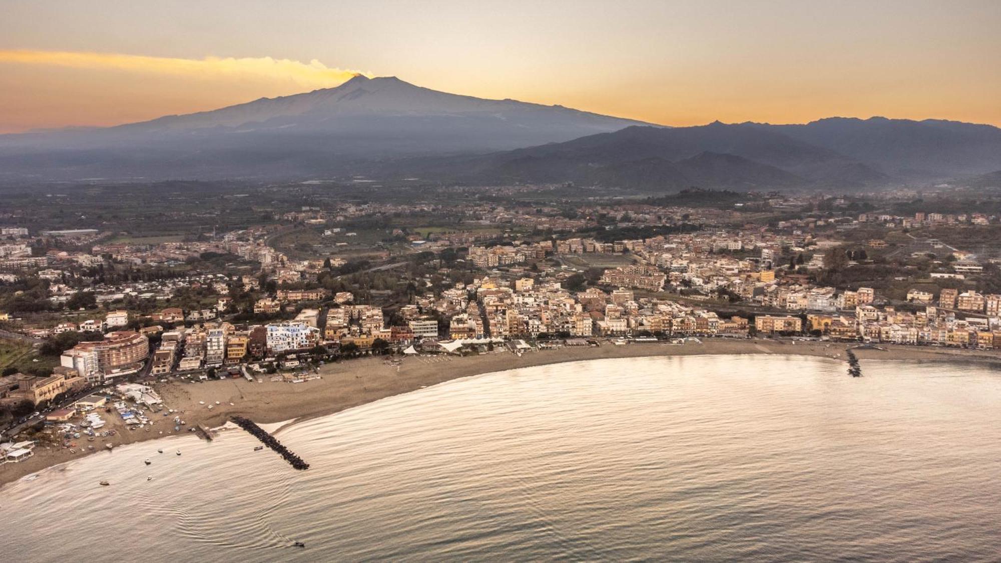 Camurria Apartments Giardini-Naxos Zewnętrze zdjęcie